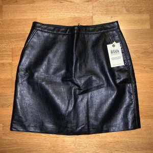 läderkjol  - Soul river läderkjol, storlek s