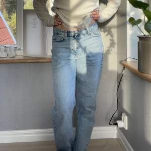 Midwaist jeans. Dem är andvända få tal gånger ❤️ skriv för frågor