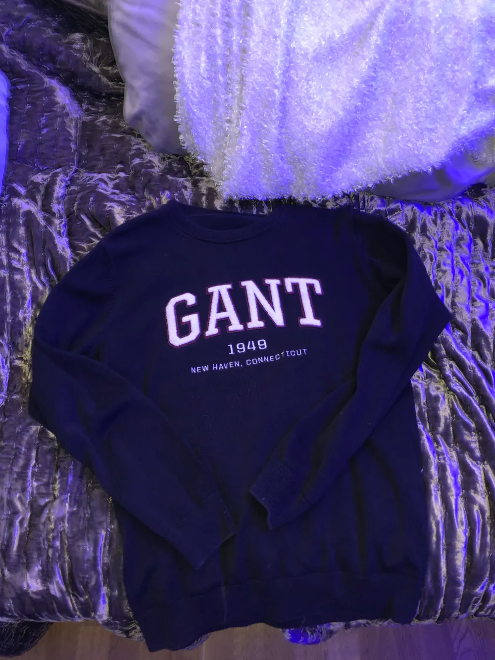 Gant sweatshirt lowkey vintage storlek S bra skick pris kan diskuteras . Hoodies.