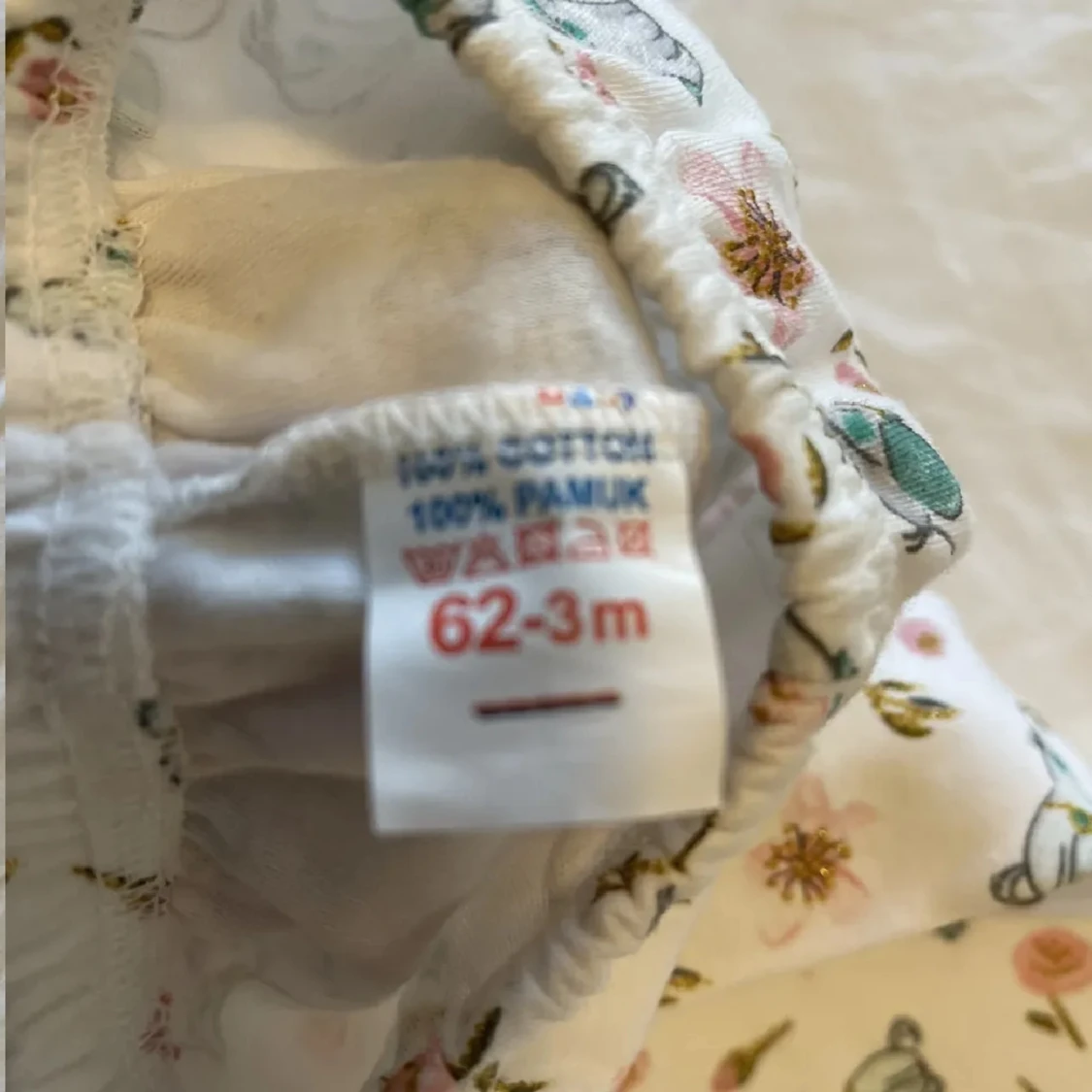 Byxor bebisar ca 3 månader  - 91