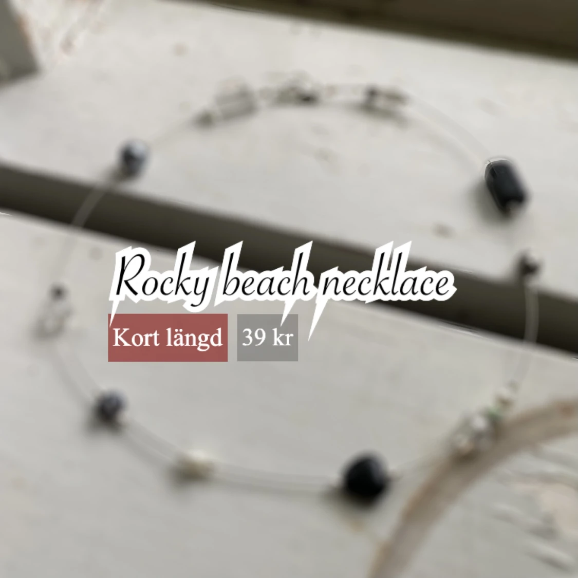 Halsband i svartvitt  - 90