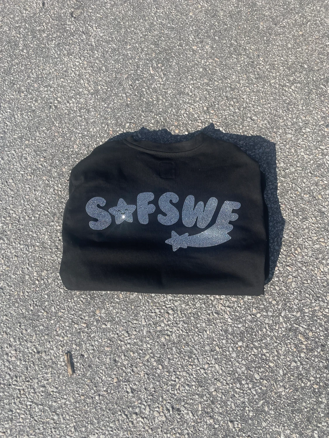 SOFSWE rhinestone T shirt - 90