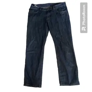 Riktigt coola jeans, snyggt stripe mönster, säljer för de är för skinny för mig