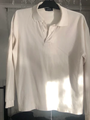 Tjock skjorta - Snygg skjorta som är bra att ha i garderoben. Kvalite på topp 💕💕💕