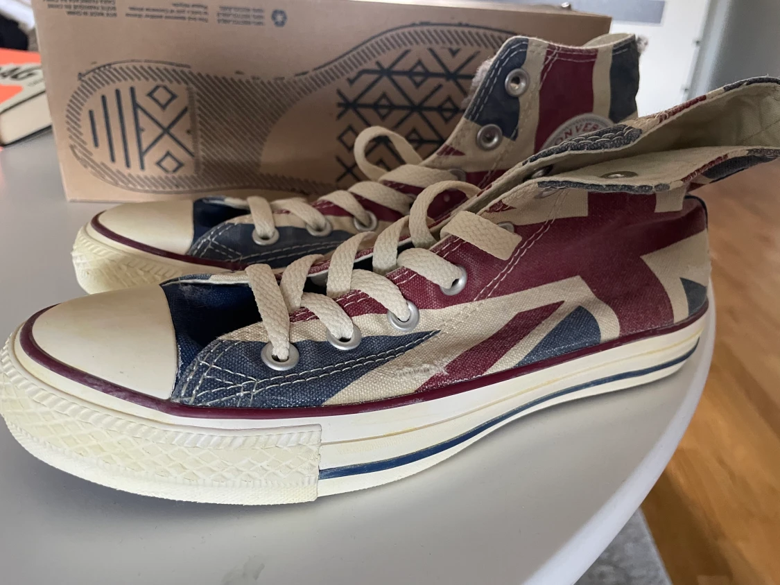 Converse oanvända  - 90