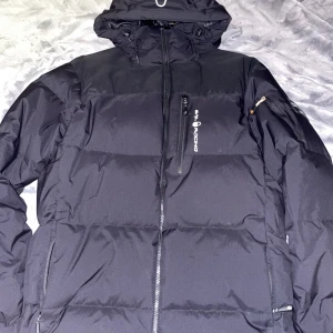 Sail racing jacka  - Knappt använd  Storlek M  Pris kan diskuteras 