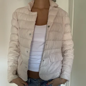 Rosa jacka - Ljusrosa jacka i Dunn, så fin t hösten