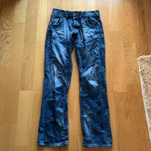 Lågmidjade jeans - Inga defekter 🫶 Midja: 38cm Benlängd från midjan: 103 