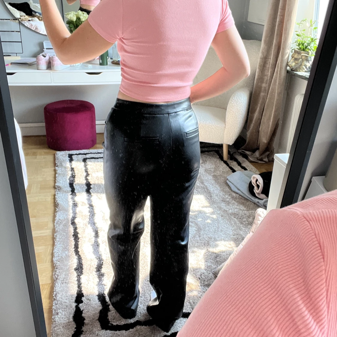 Svarta skinbyxor - 90