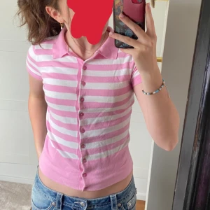 Randning topp - En så söt randig topp från Gant! Köparen står för frakt 