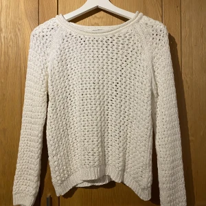 Stickad tröja🤍 - I fint skick!🤍