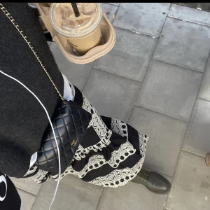 Super poppis zara kjol  - En perfekt kjol nu till hösten. Slut såld och eftertraktad från Saras förra höst kollektion. Kan mötas eller posta❤️