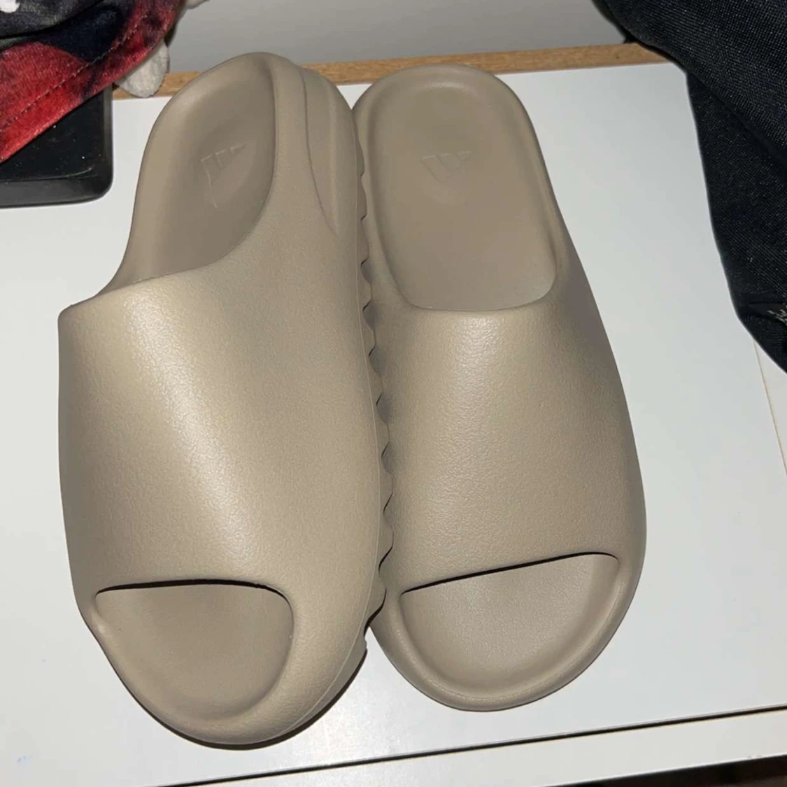 Yeezy slides  - 90
