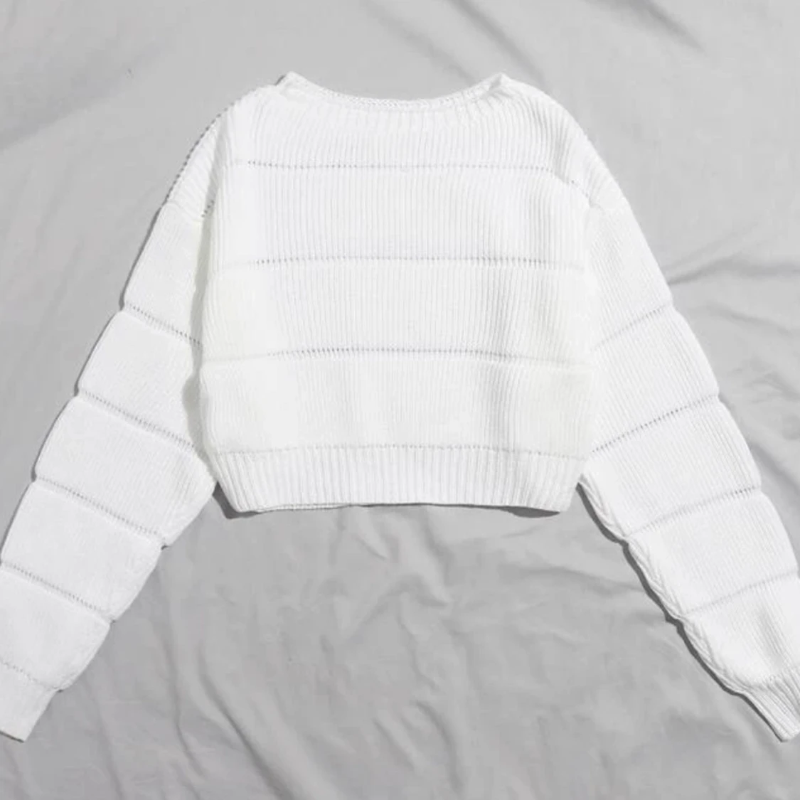 Vit stickad tröja