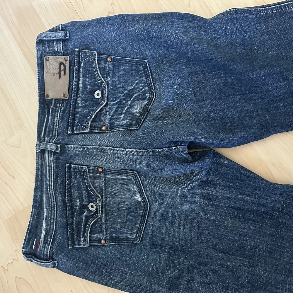 Raka jeans från disel i storlek 30/32💋 Använd gärna köp nu👌. Jeans & Byxor.