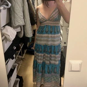 Långklänning - Så söt långklänning som man även kan ha som kjol!!