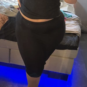 Kjol  - Oanvänd kjol perfekt för sommaren. Säljs pga alldeles för liten för mig! 