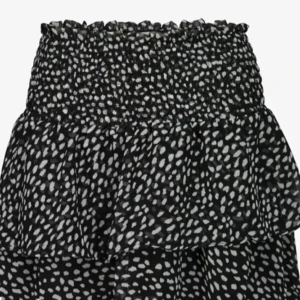 CHELSEA kjol - Denna populära kjol kommer från Chelsea och är jättefin. Den har inga defekter, och säljs på grund av att jag inte använder plagget. Sålde för 250 inkl frakt, men nu för 150 utan frakt. Originalpris 300-350 kronor. 