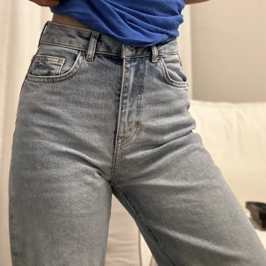Vero Moda jeans  - Fina jeans från Vero Moda i modellen PCHOLLY! Nyskick, endast använda 1-2 gånger ❤️