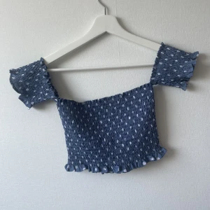 Gullig topp  - Oanvänd topp