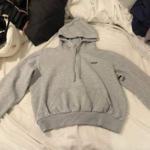 Grå Nasa hoodie ifrån H&M i storlek S💖