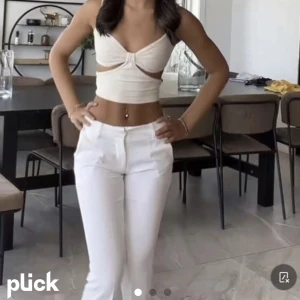 lågmidjade kostymbyxor - säljer dessa lågmidjade kostymbyxor fast i svart