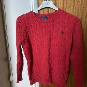Ralph lauren stickad tröja  - Klassisk ralph lauren stickad tröja. Storlek xs-s Nypris ca 1500kr