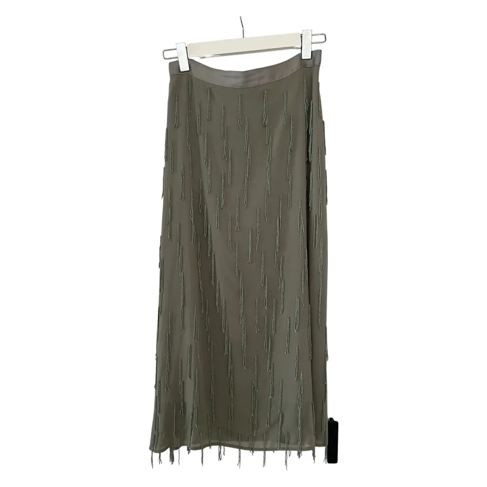Kjol från H&M Conscious exclusive. Använd, men utan anmärkning.  Storlek: 38 Material: 100% polyester. Kjolar.