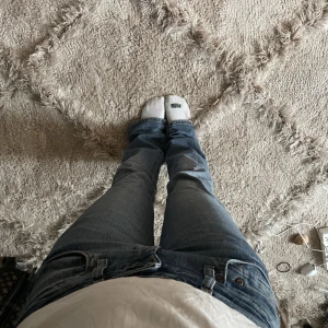 lågmidjade Lee Jeans - Ljusblå lågmidjade jeans💓💓