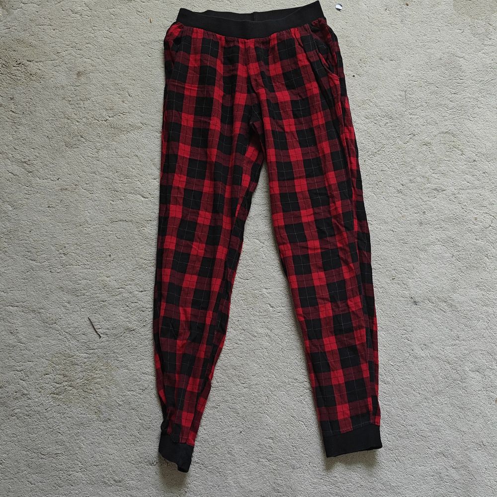 Röd Pyjamasbyxor - H&M | Plick Second Hand
