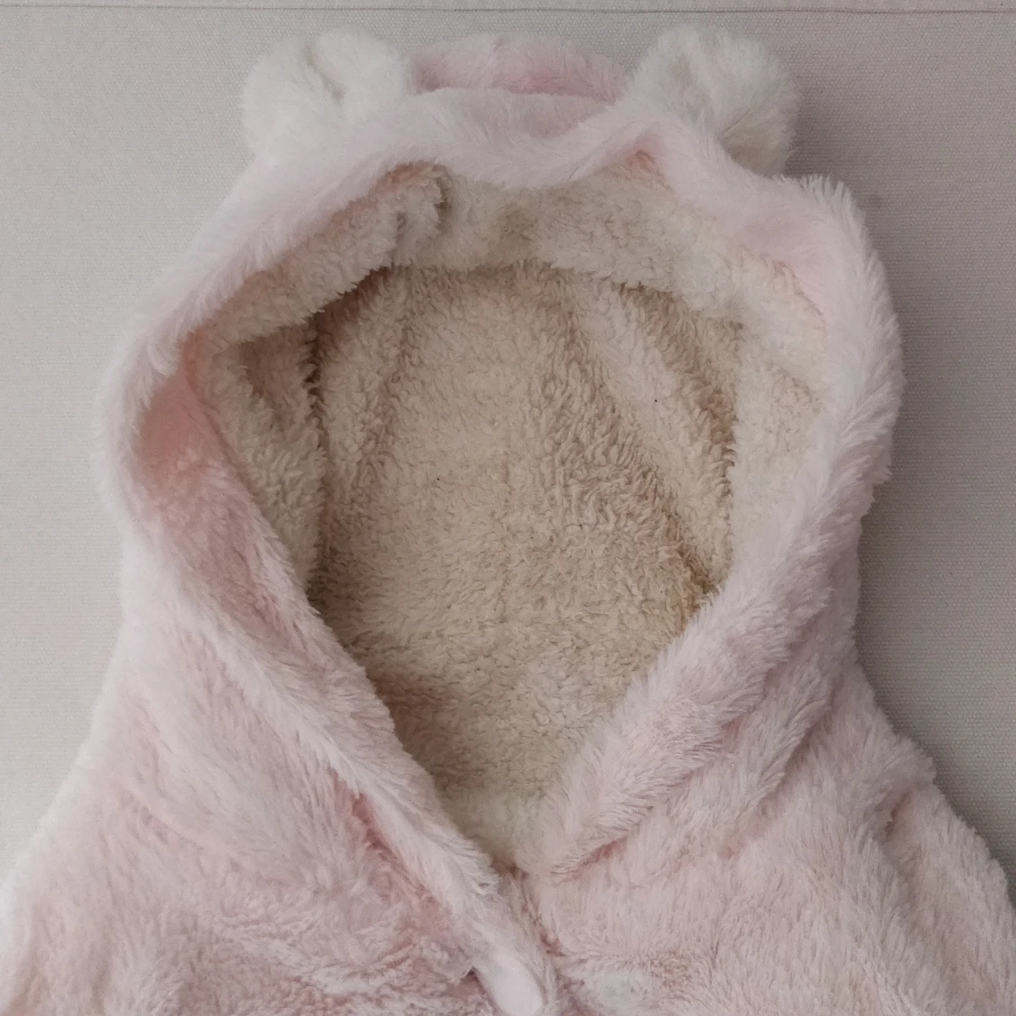 Fluffig kofta med små öron - 91