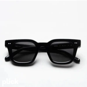 Chimi 04 black  - Säljer mina 04 från förra sesången då dom ej kommer till användning. Håll inte på å pruta å skriv vid frågor eller behov av fler bilder. Lådan har ja tappar bort!!!!!!