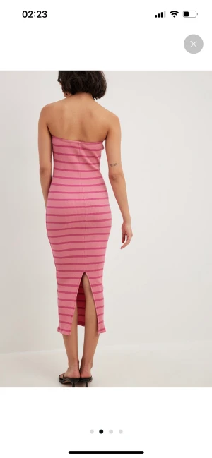 Helt ny klänning - Helt ny klänning från nakd. Lapp och allt kvar! Säljes då den aldrig kommit till användning. Storlek m men något liten i storleken. Köptes för 379 säljs för 200