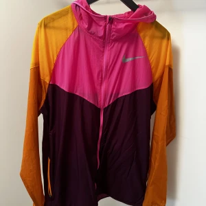 Vindjacka - Nike vindjacka. Super fint skick. 