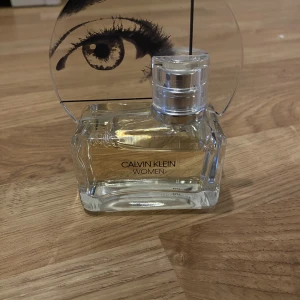 calvin klein perfume  - only tried on 
