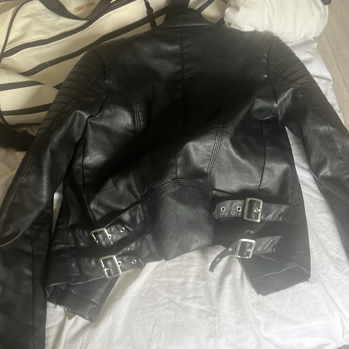 Skinnjackan storlek 36 - 90