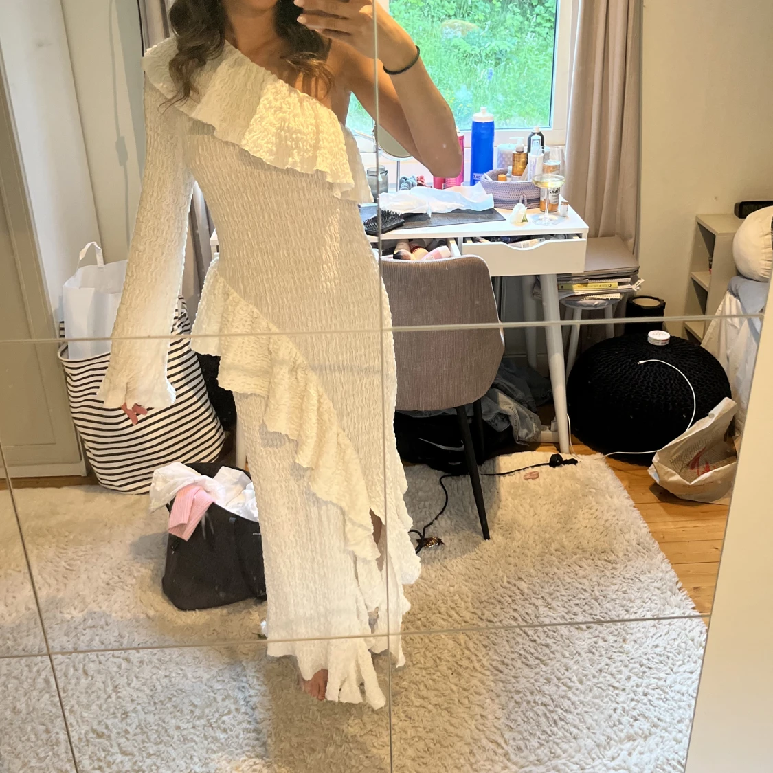 vit volang klänning - 90