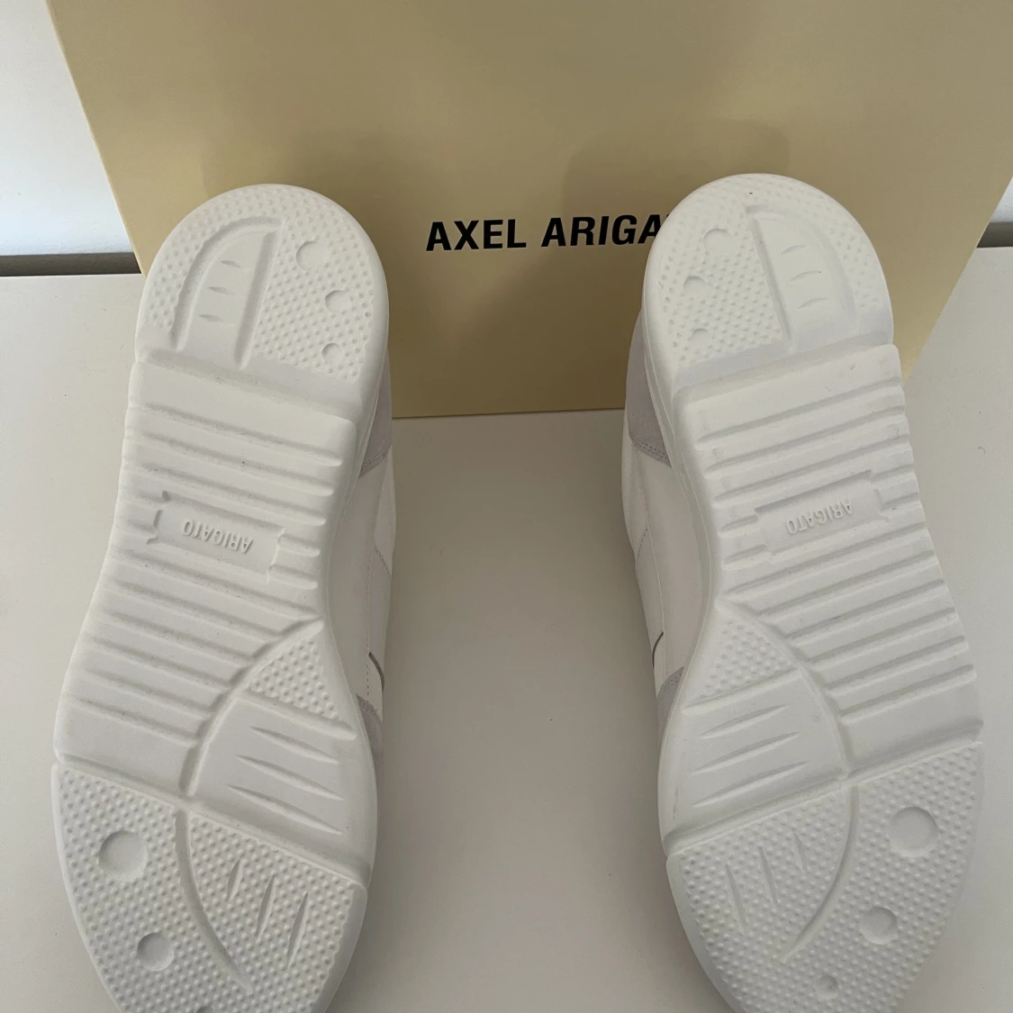 Axel arigato vintage runner  - 90