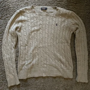 Polo Ralph Lauren tröja grå dam - Använd sparsamt. I mycket ogtt skick.