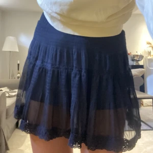 Kjol - Säljer min favorit kjol nu till sommaren måste säljas då den är för liten! 🌸