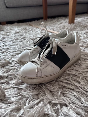 Skor  - Tjena, säljer mina dojor som jag inte använder längre! Kom med Bud alla skor är i storlek 41👍🏽