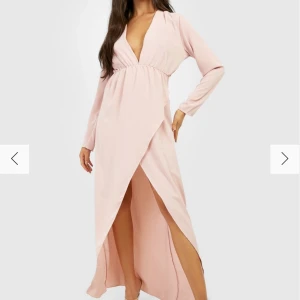 Balklänning  - Långklänning inifrån boohoo Storlek 44 Aldrig använd - endast testad