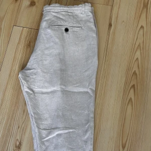 Linnebyxor Zara - Linnebyxor från Zara i oanvänt skick. Storlek S