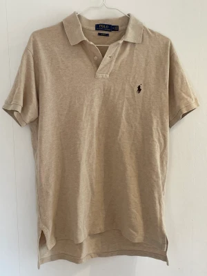 Ralph Lauren Piké - Polo Ralph Lauren piké Färg: beige, bra skick, Pris kan diskuteras.