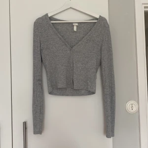 Stickad kofta - Fin kofta från hm i storlek s ☺️