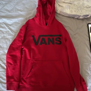 Vans tröja 164 - En Vans huddie i fint skick. Välldigt skönt material.