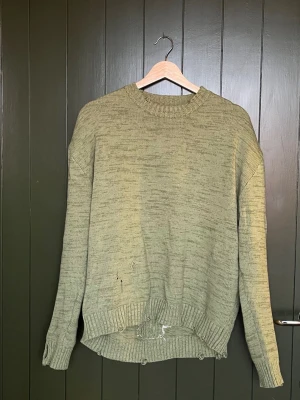 Tjocktröja med tryck - Tröja med coolt tryck på ryggen, priset kan diskuteras