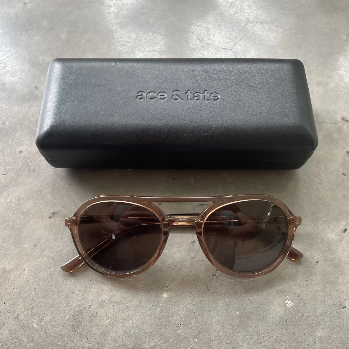 Ace and Tate solglasögon  - 90