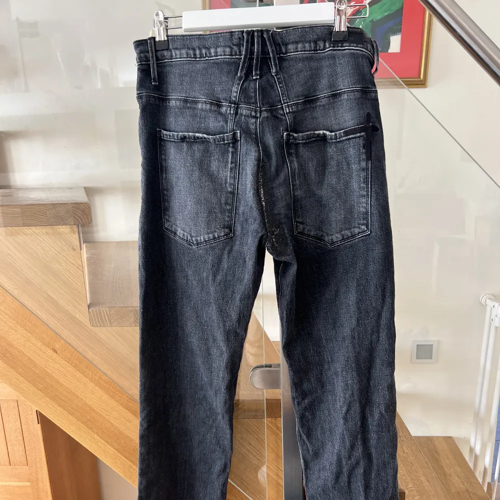 Supersnygga lågmidjade jeans från RTA jeans stl 36, köpte på wakakuu. Nypris 3399kr, säljs för 599kr! . Jeans & Byxor.
