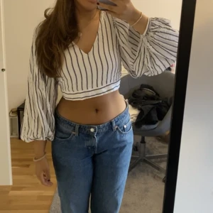 Topp NAKD - Topp från NA-KD i storlek S. Man knyter i ryggen då den har snören. 